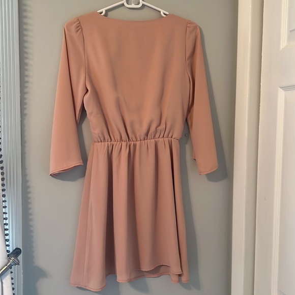 Nude dress, worn once, size XS. - Picture 2 of 3